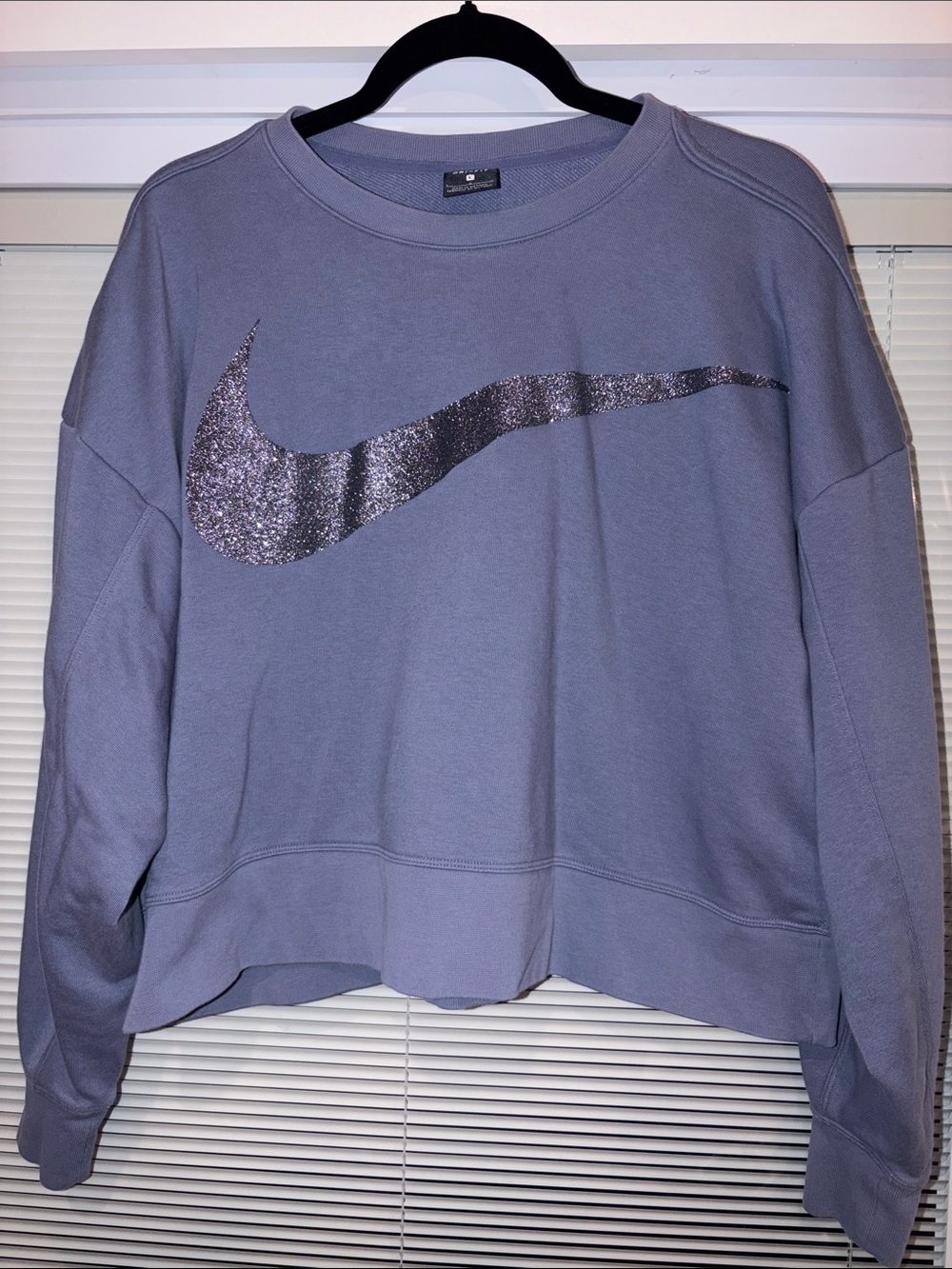 Nike Dri-Fit Cropped Sweatshirt Size Large